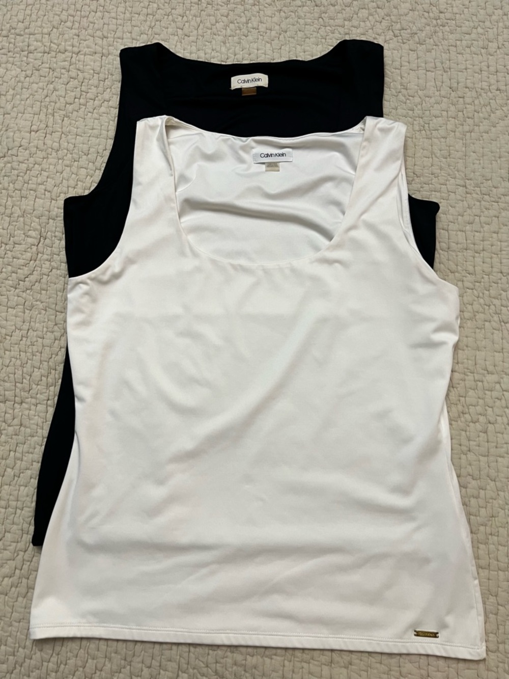 Calvin Klein Women's Scoop Neck dressy Tank Top - White & Black